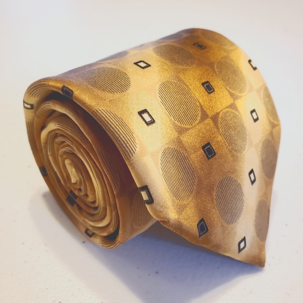 Kilbourne and Finch gold stripe silk tie